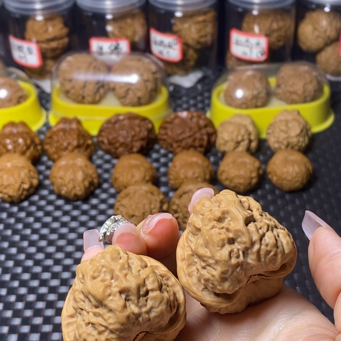 文玩核桃吊坠J****g蛤蟆头