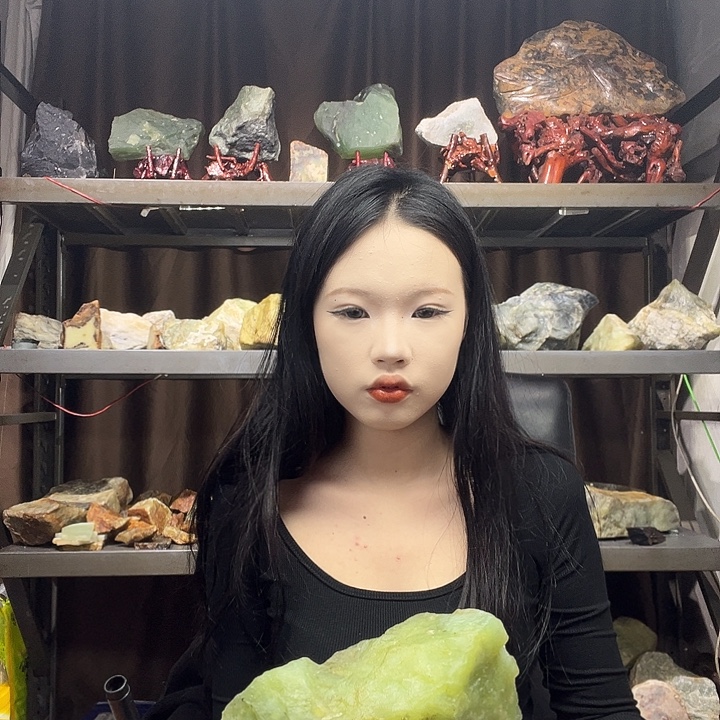 满***光蛇纹石玉未镶嵌珠宝奇石3