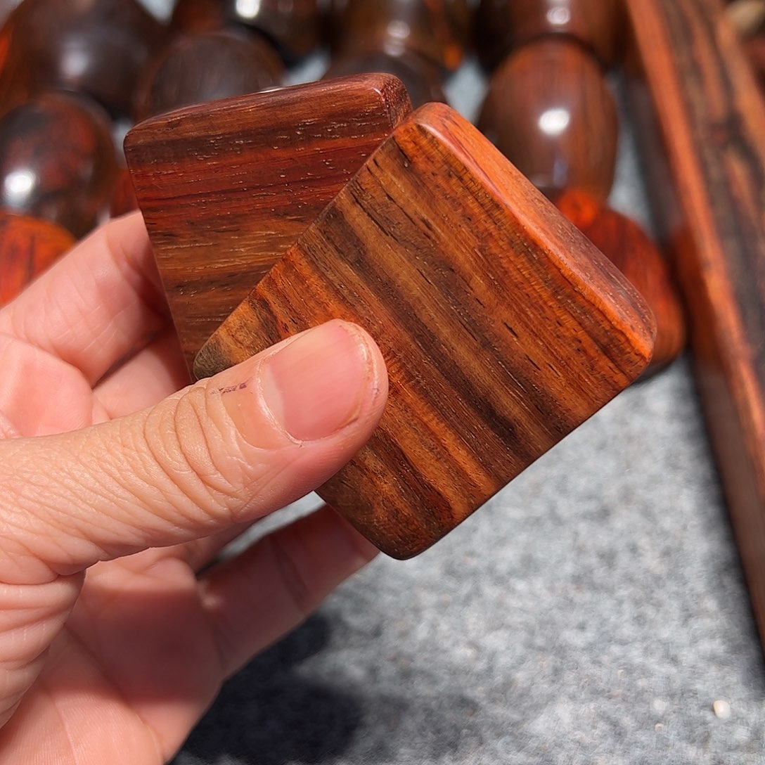 b***h交趾黄檀（大红酸枝）