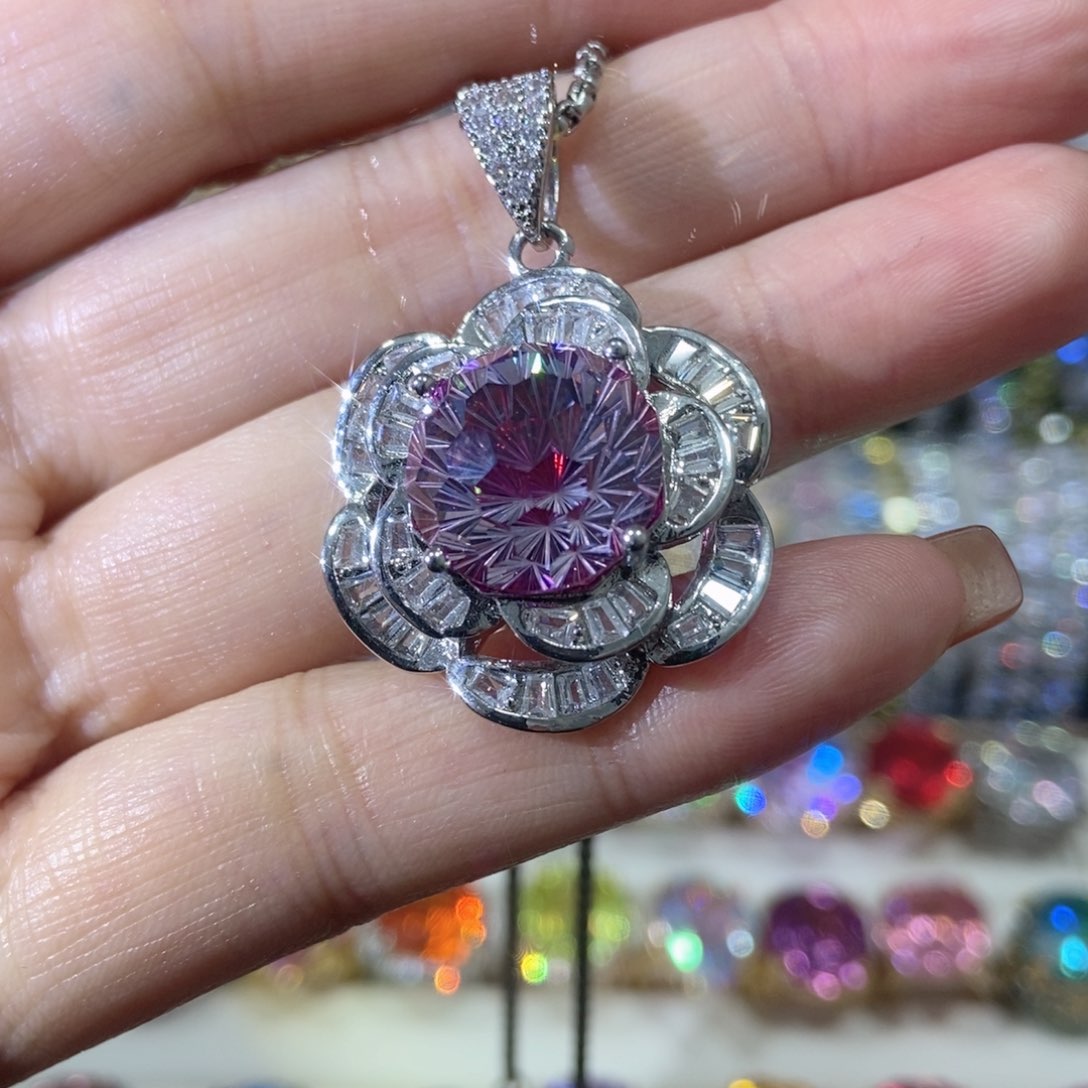 66锆石（处理）吊坠