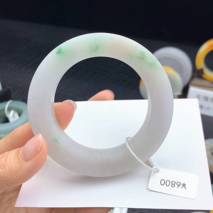 定制翡翠手镯未镶嵌