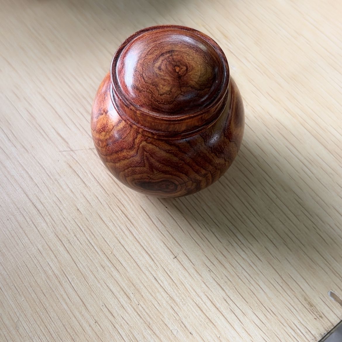 【闪购商品】黄花梨/降香黄檀把件R****t罐子