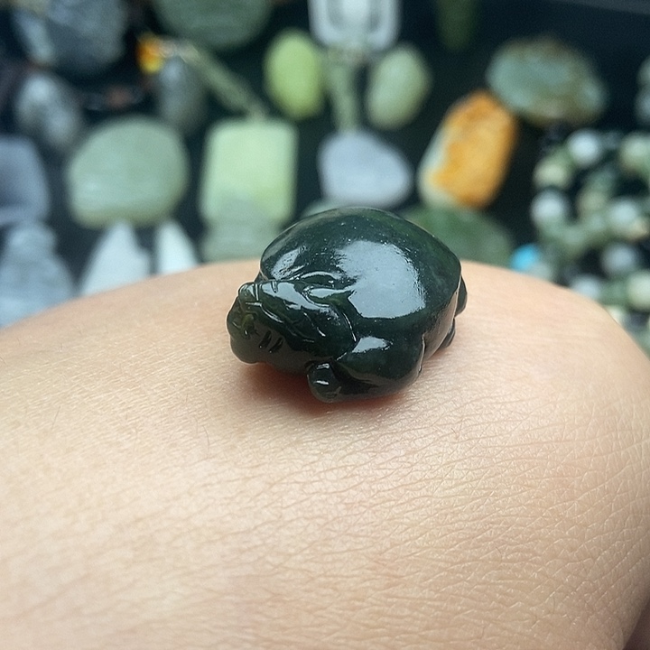 用***9和田玉未镶嵌颈饰