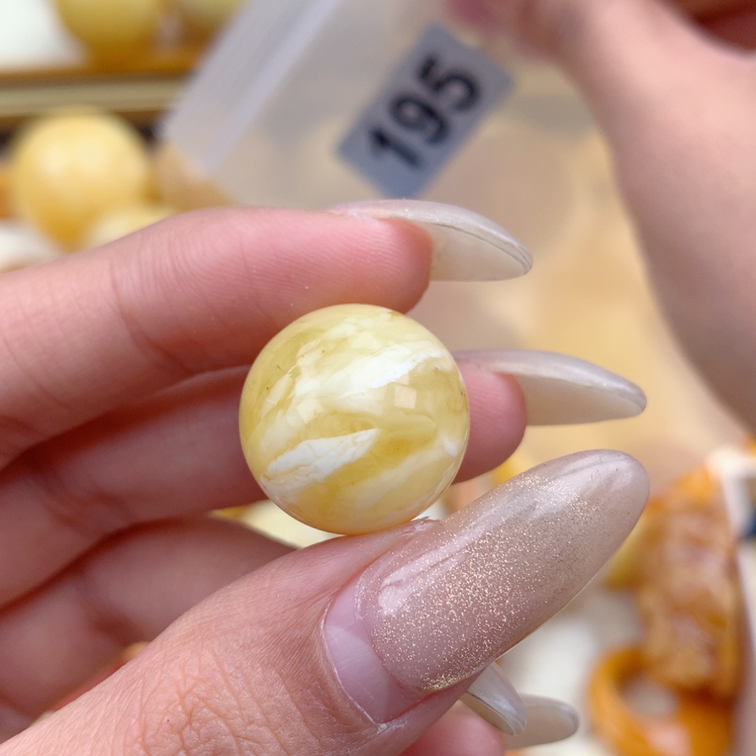 琥珀未镶嵌珠宝奇石18.6