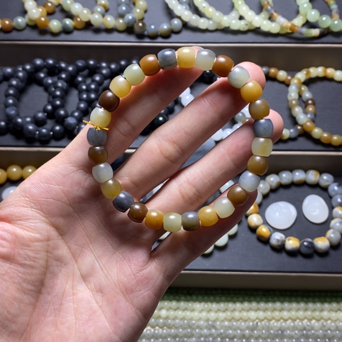 和田玉未镶嵌手链