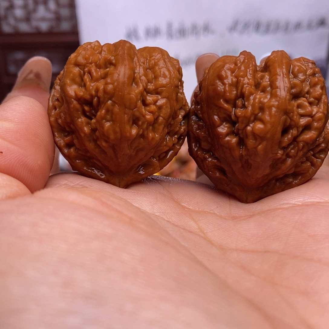 文玩核桃把件核桃18瑕疵阴皮