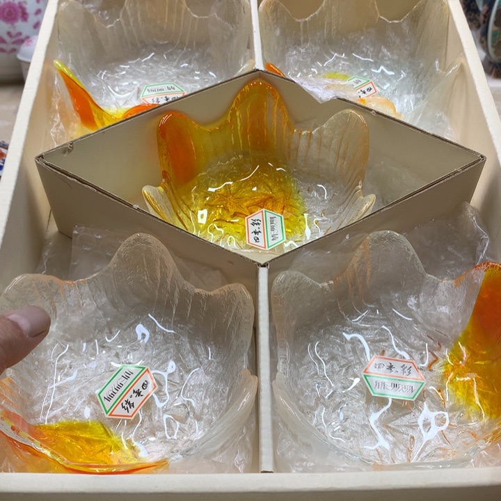 瓷片这首单曲的歌