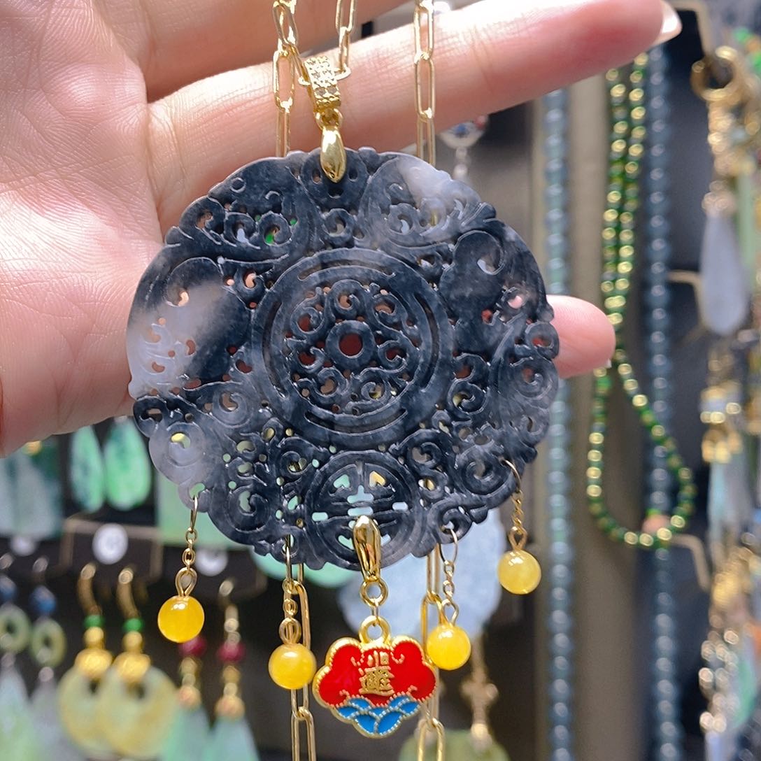 未镶嵌翡翠耳饰翡翠