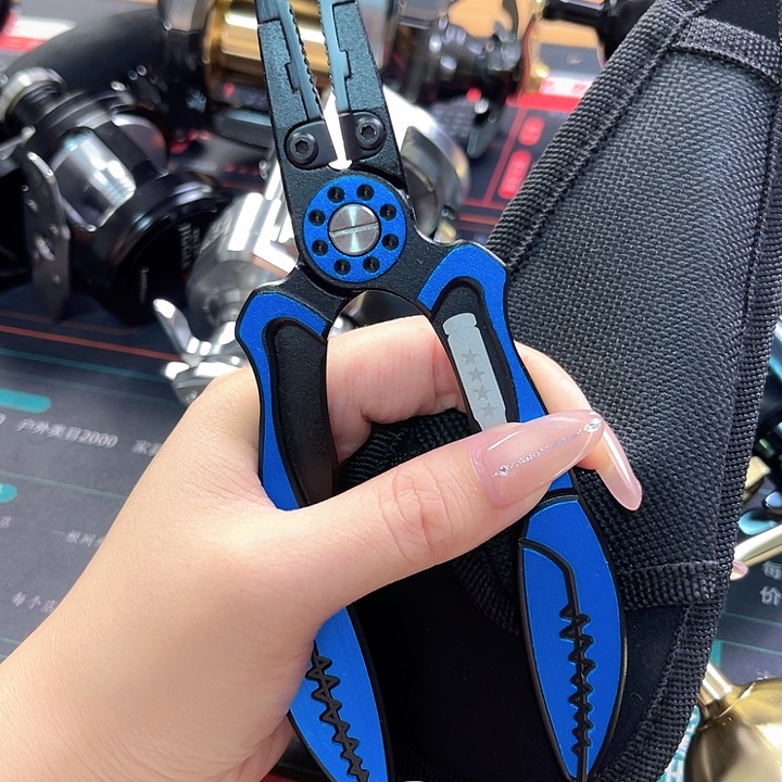 特价铝合金路亚钳颜色随机