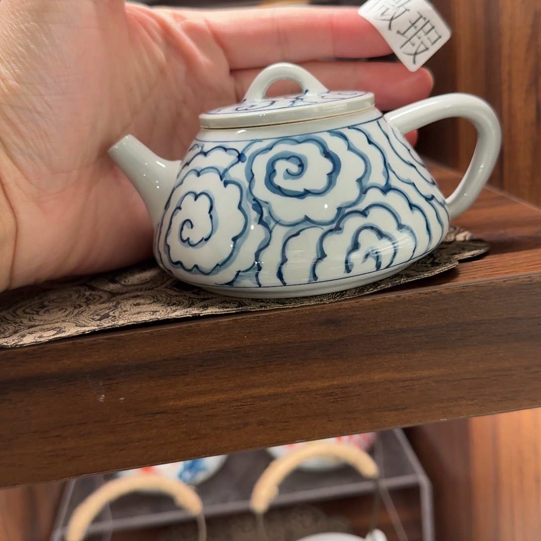 釉下手绘茶具微瑕