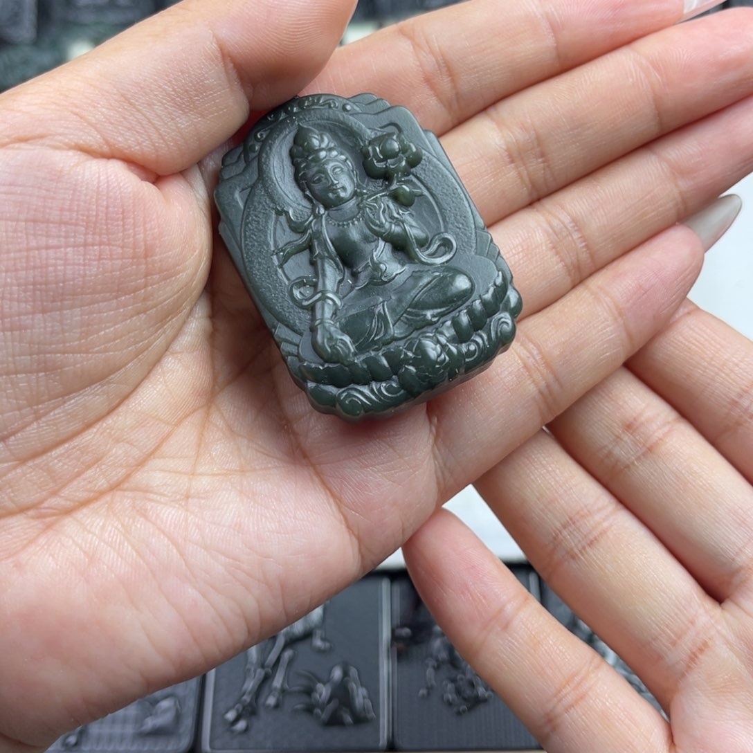 和田玉（青玉）未镶嵌颈饰废****