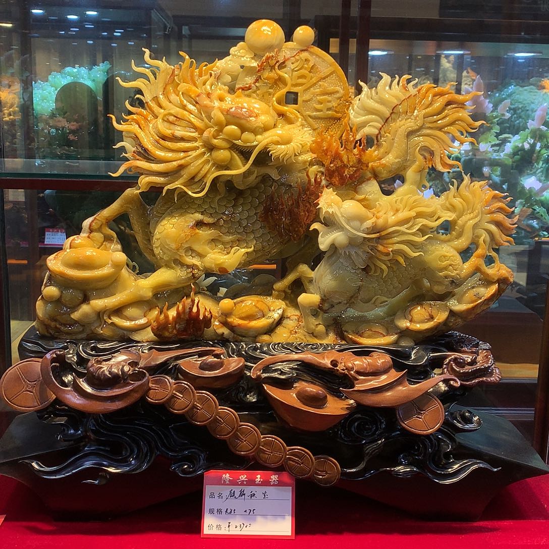 蛇纹石玉未镶嵌摆件