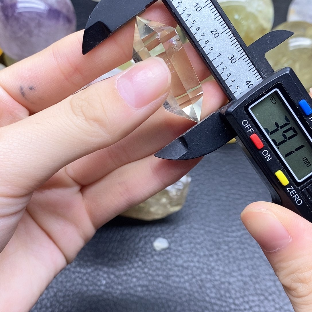 未镶嵌珠宝半成品水晶436水晶石