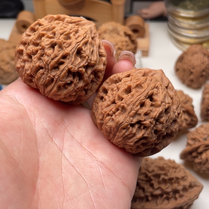 文玩核桃把件水龙纹