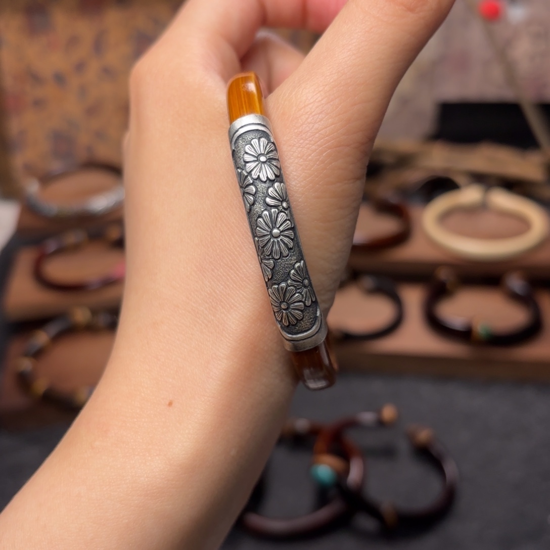 黛***i木质非金属金刚藤手镯