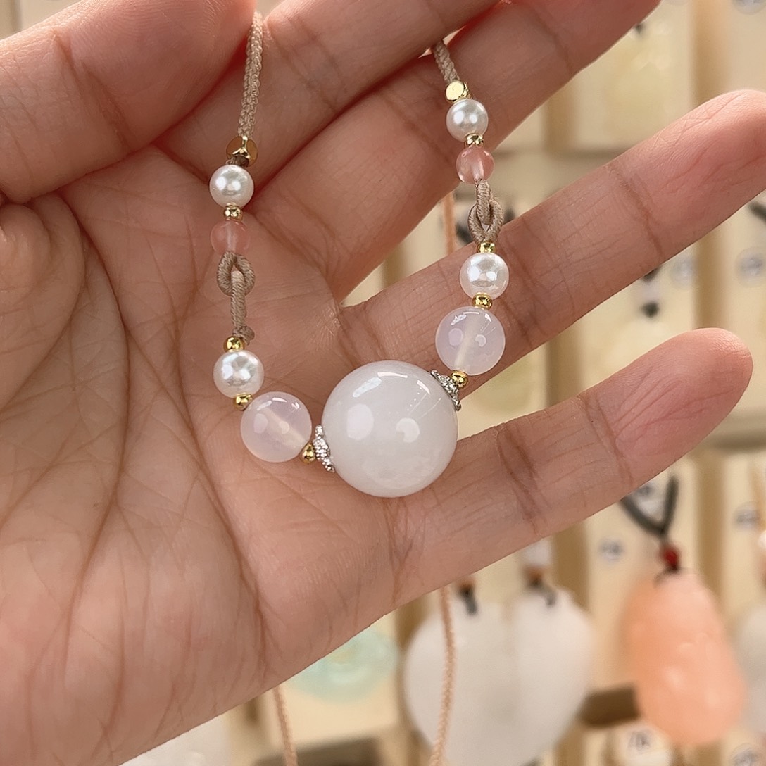 玛瑙/玉髓颈饰未镶嵌