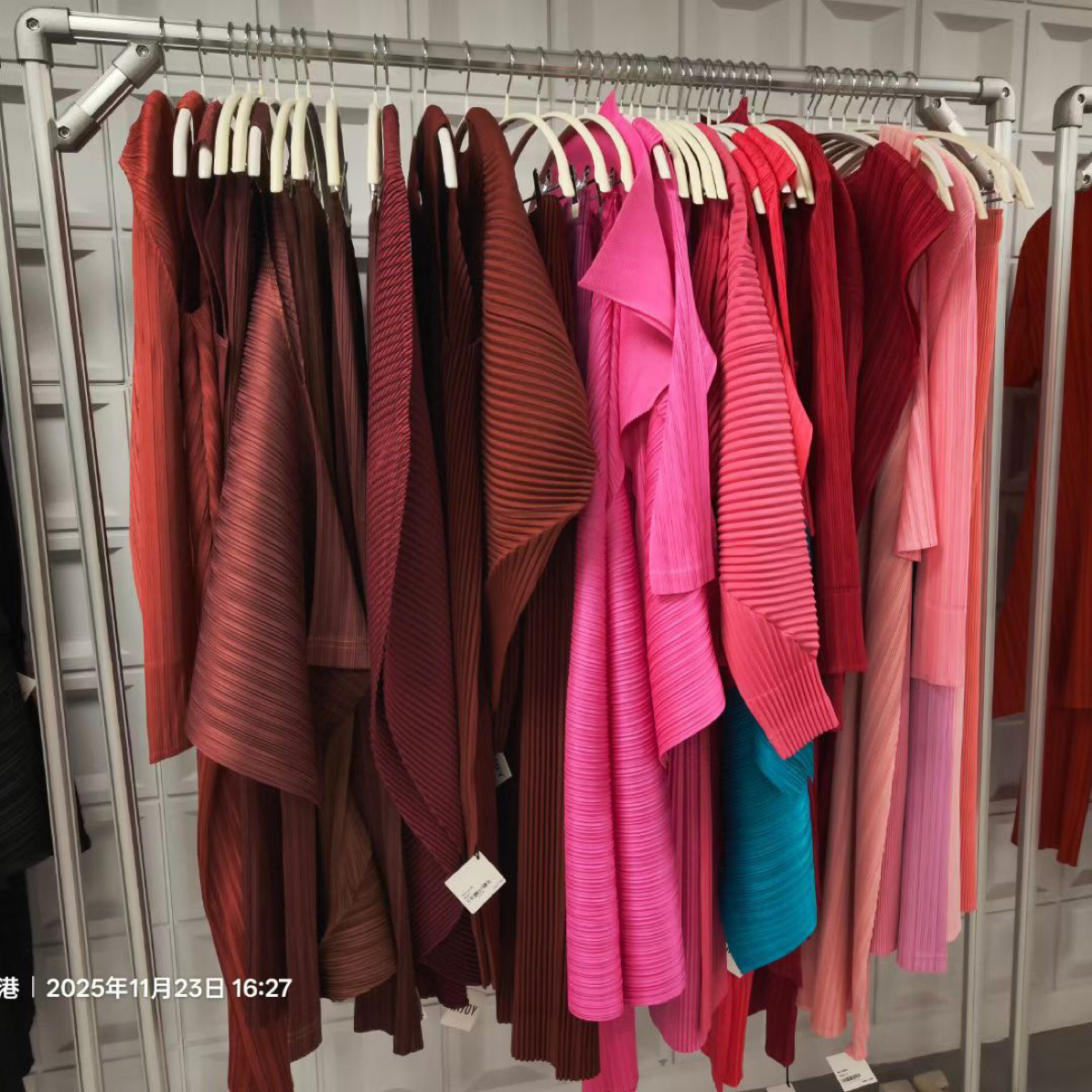 一生褶皱时尚系列连身裙