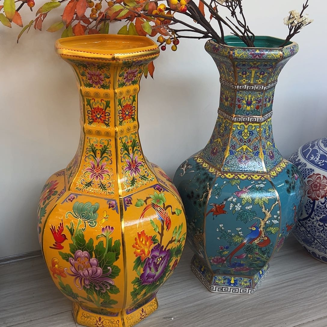 年***轮陶摆件52cm一黄一蓝六方瓶