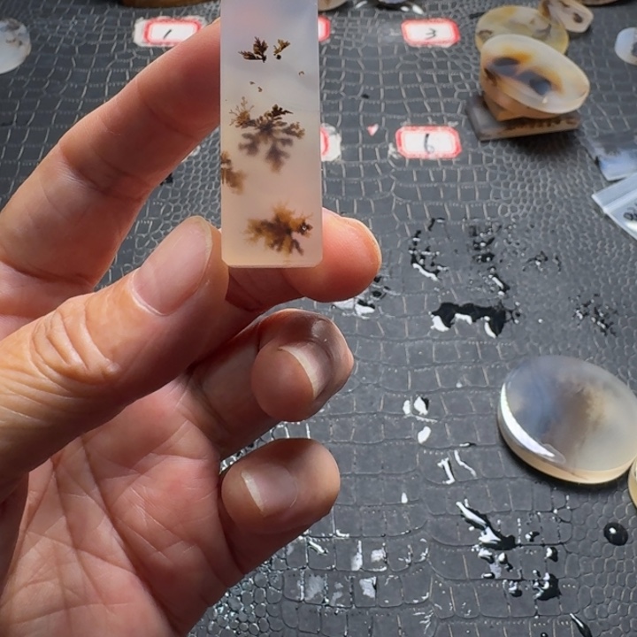 石***意玛瑙/玉髓未镶嵌珠宝奇石