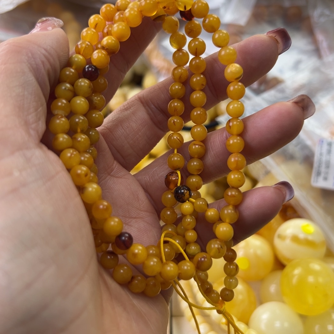 琥珀珠宝奇石未镶嵌