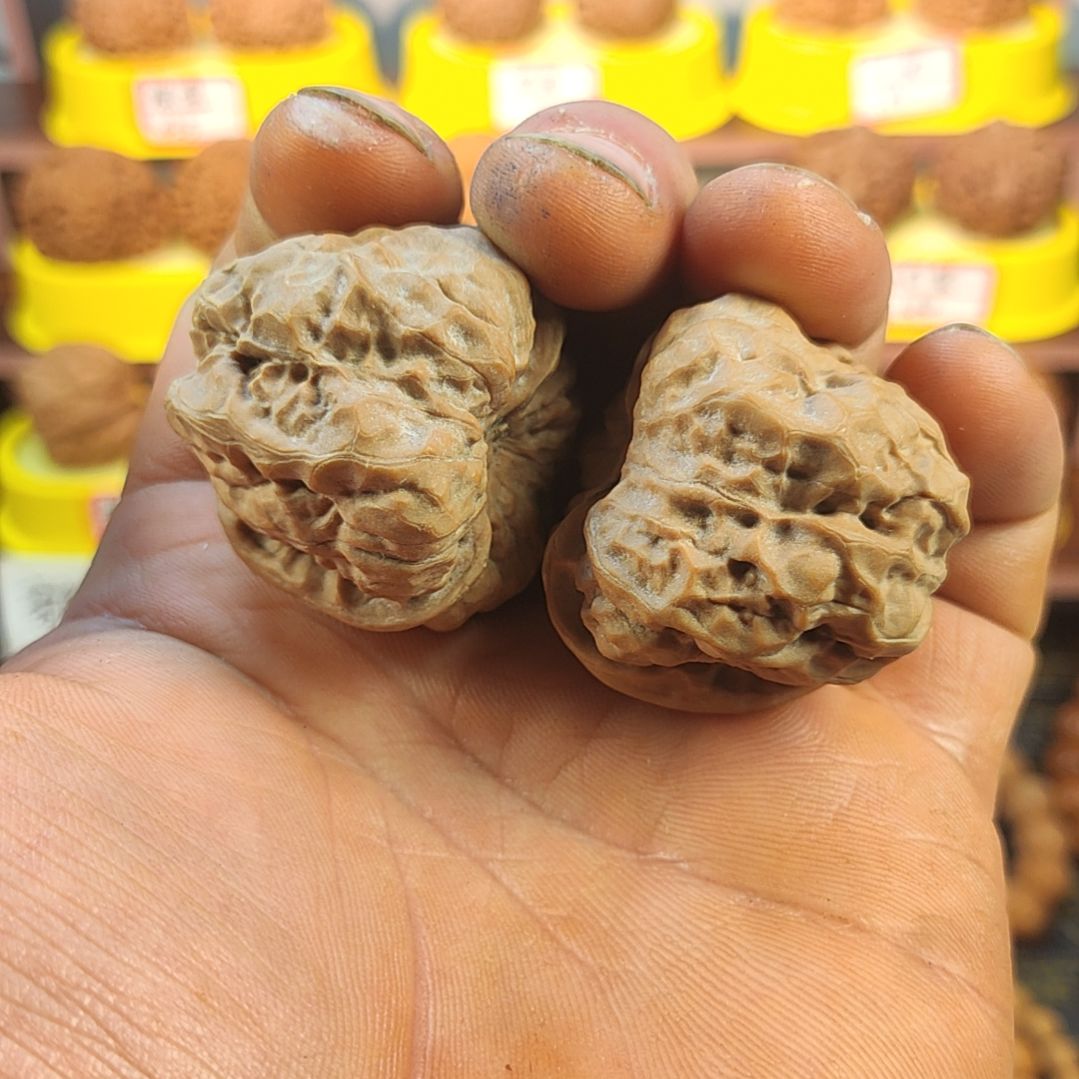 文玩核桃吊坠蛤蟆头