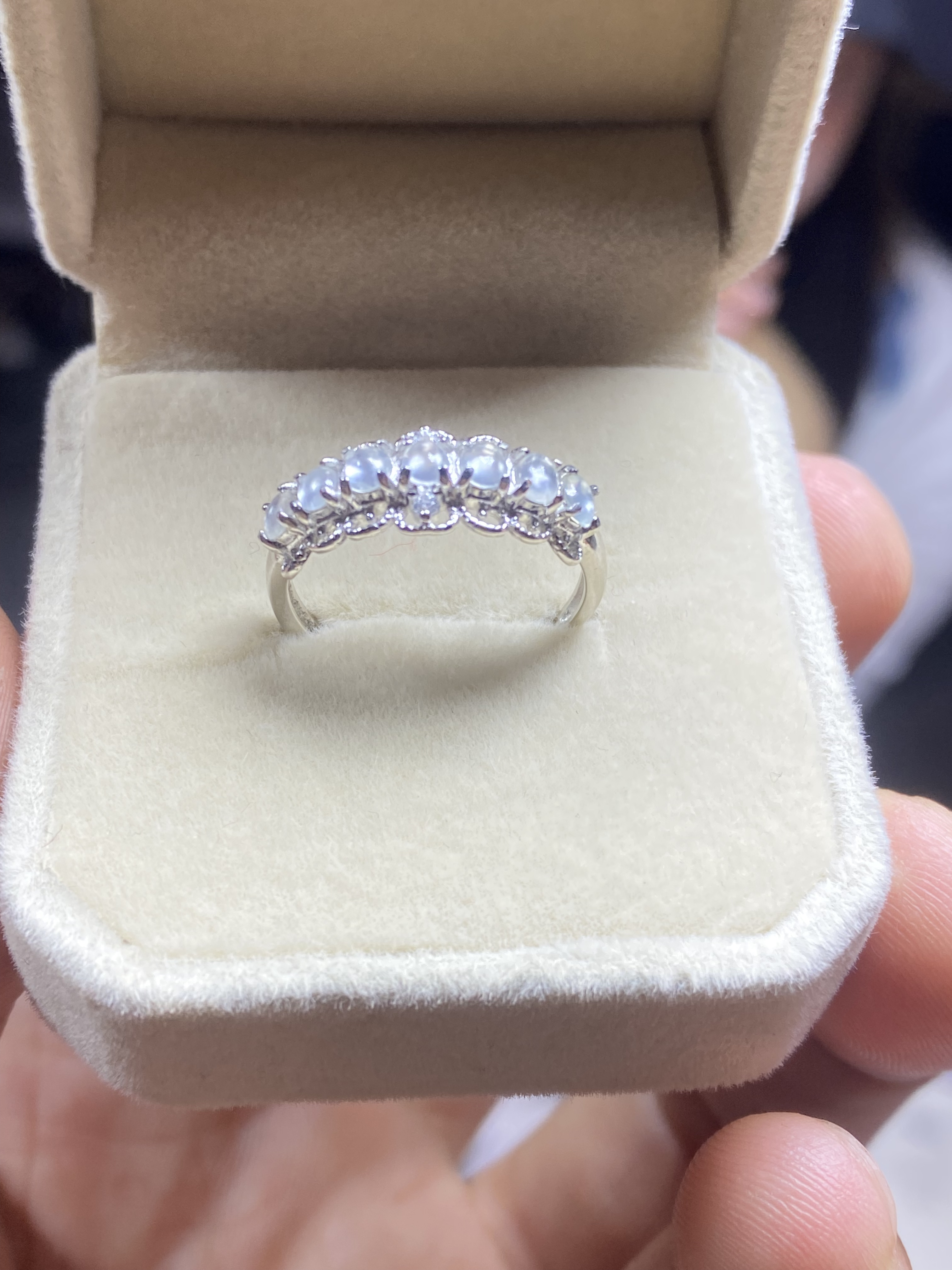 天然缅甸翡翠，镶嵌排戒