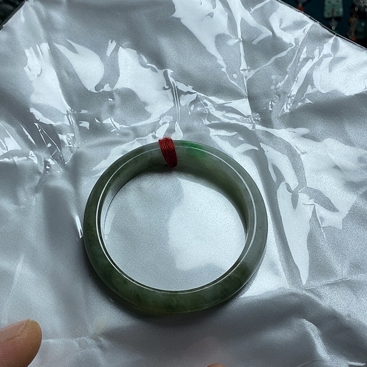忆***^翡翠未镶嵌吊坠(赠链)