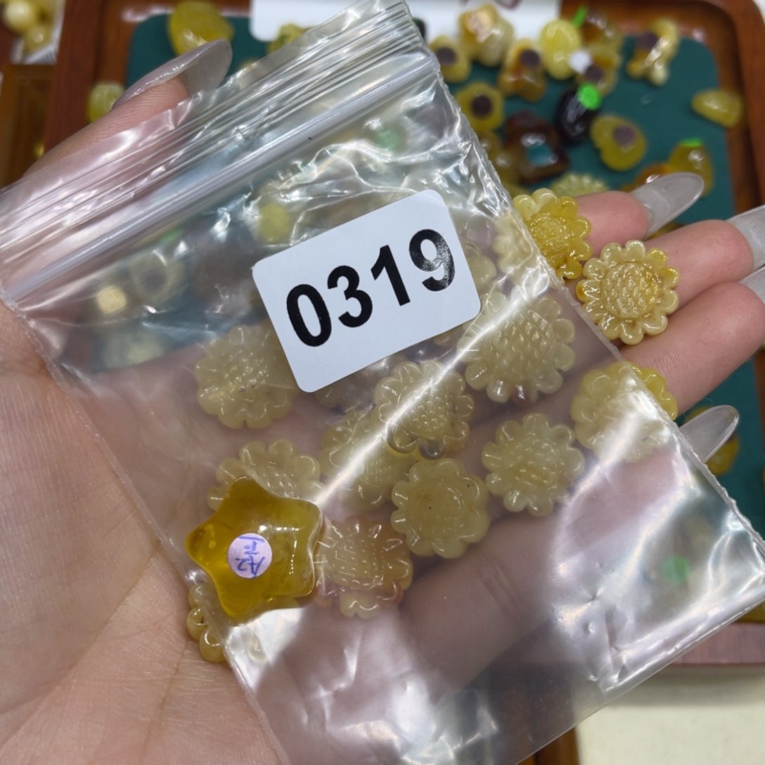 琥珀珠宝奇石未镶嵌流**我