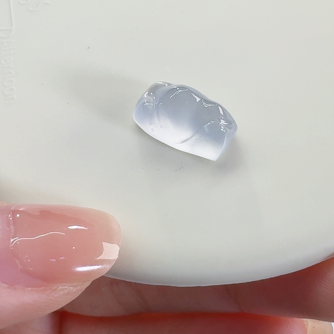 翡翠颈饰未镶嵌冰山