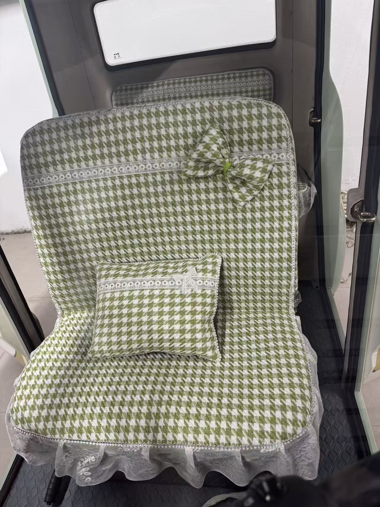 金彭雪宝2门4门电动三轮车专用四季坐垫套加厚亚麻透气耐脏防晒