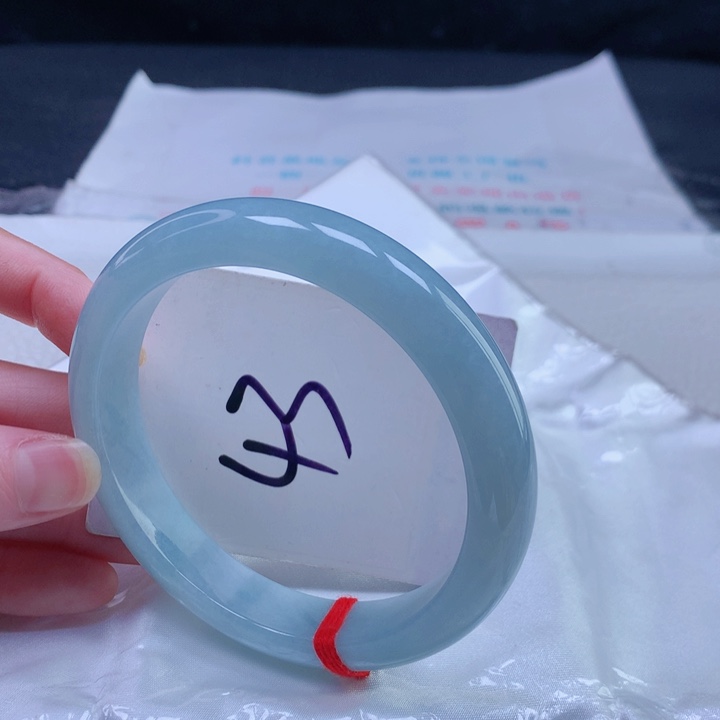 翡翠手镯未镶嵌6263626362636263