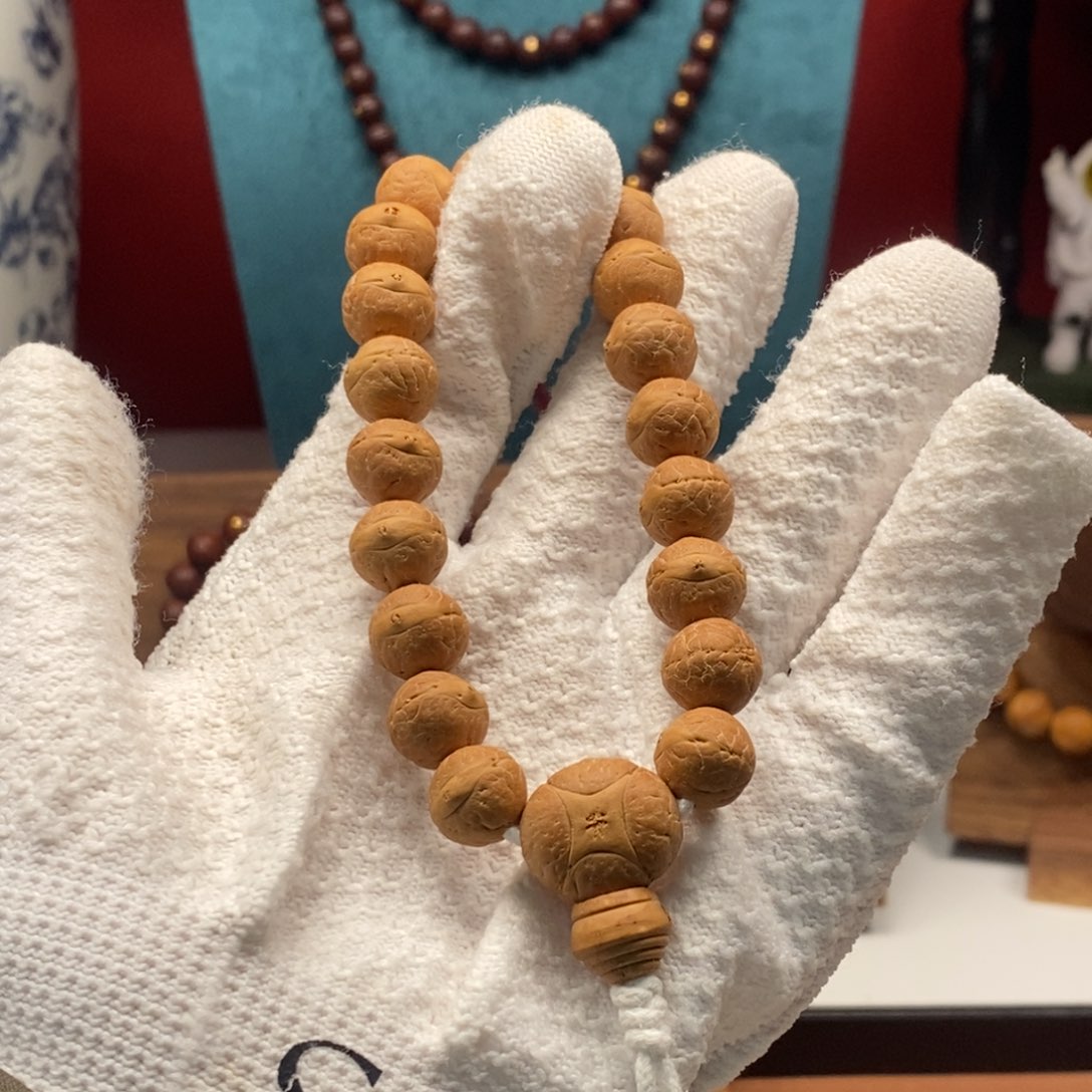 自***乐凤眼菩提手串12-12.3mm