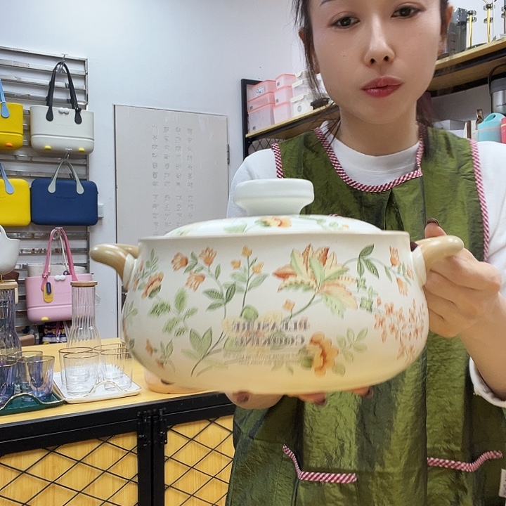 金属砂锅一个sdghjkcv