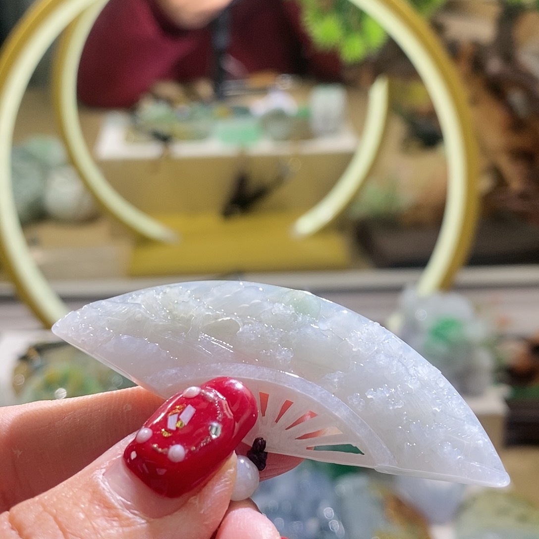 【闪购商品】翡翠颈饰未镶嵌扇子