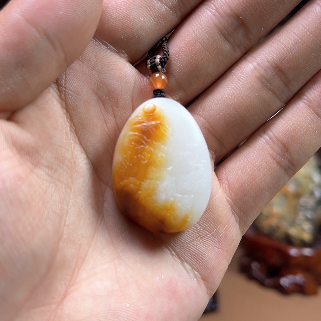 和田玉颈饰未镶嵌