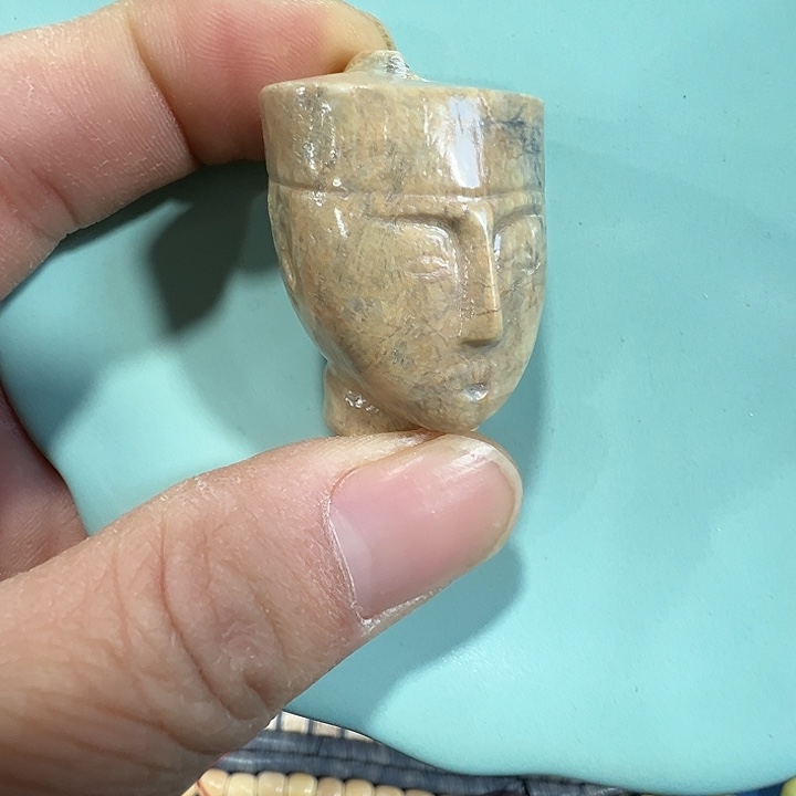 透闪石质玉未镶嵌挂件