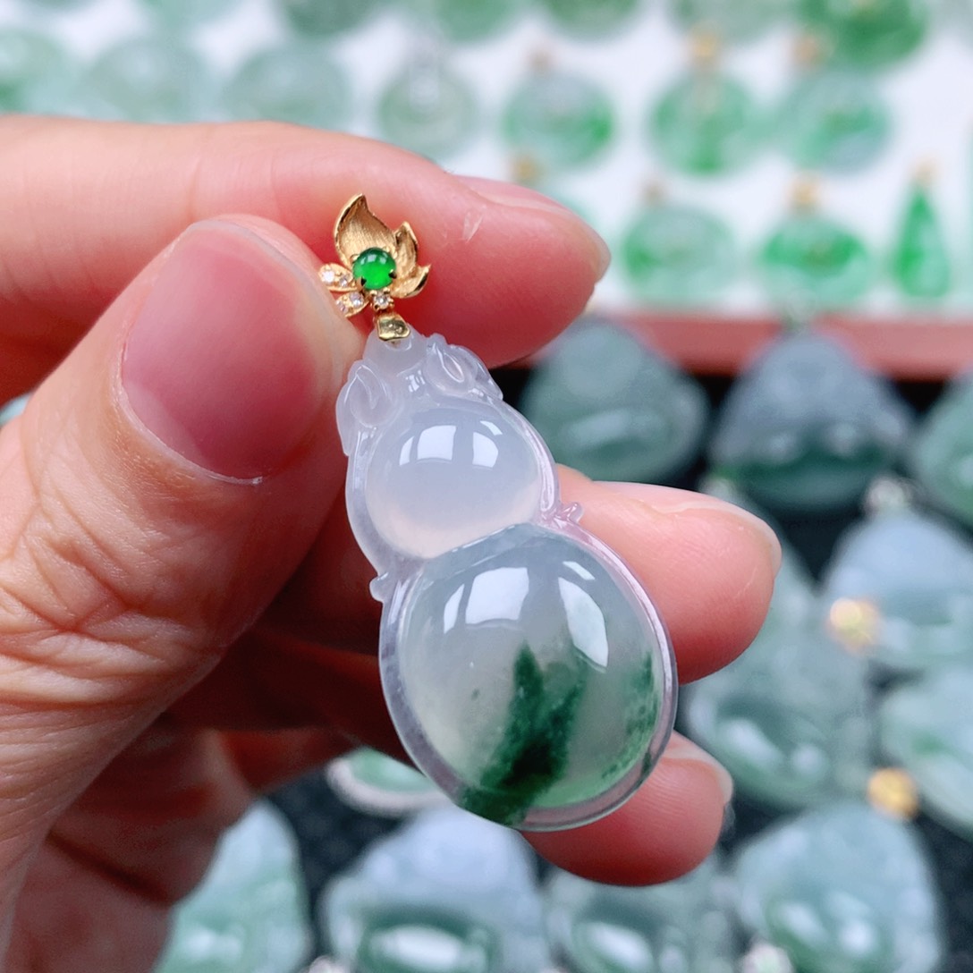 翡翠吊坠(不含链)18K金镶嵌