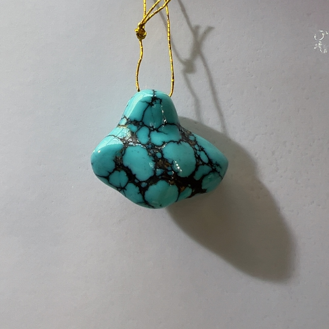 绿松石未镶嵌挂件