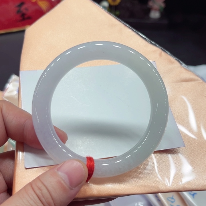 翡翠手镯未镶嵌52圆