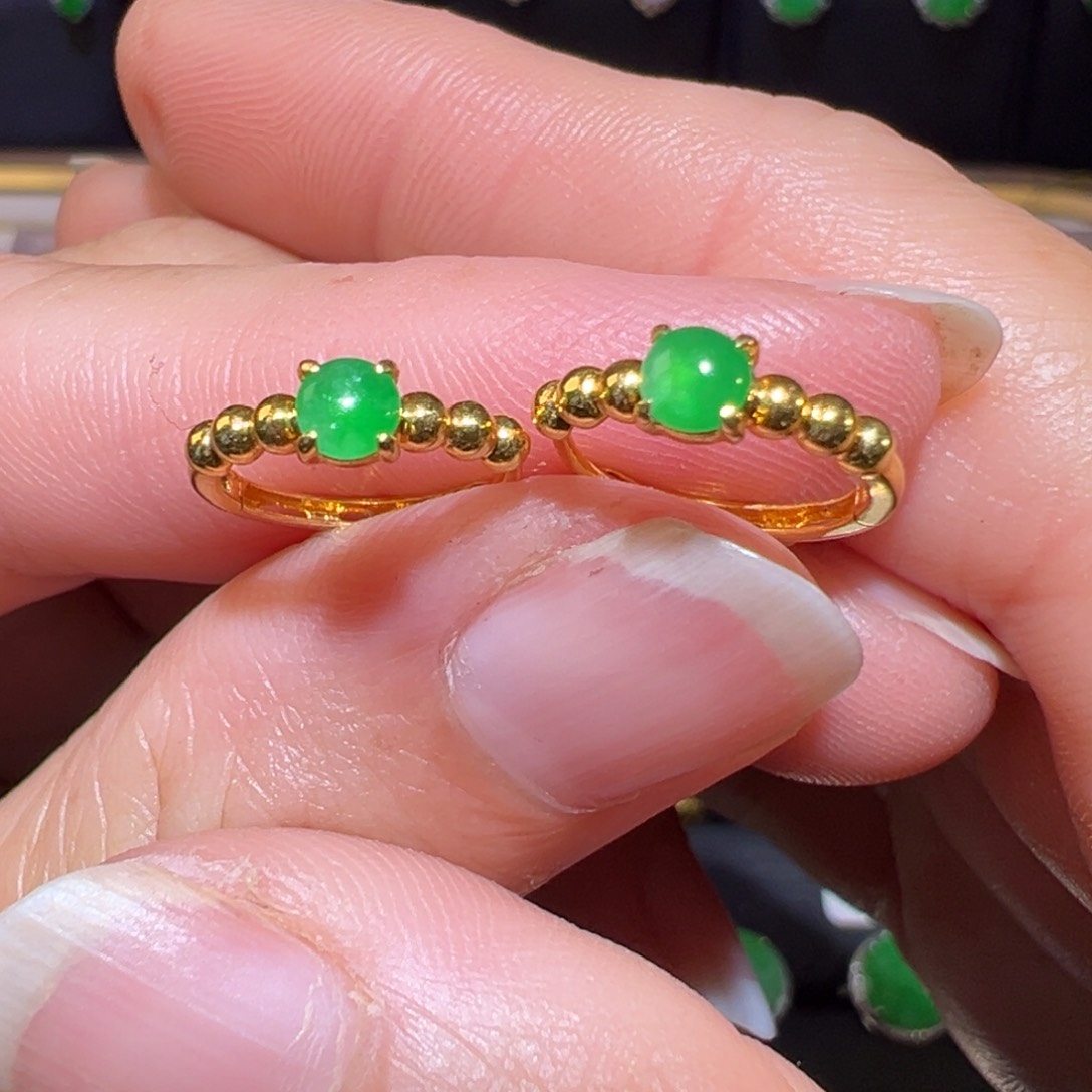 翡翠颈饰18K金镶嵌耳包