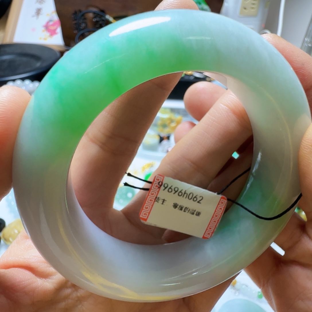 翡翠未镶嵌手镯翡翠11000