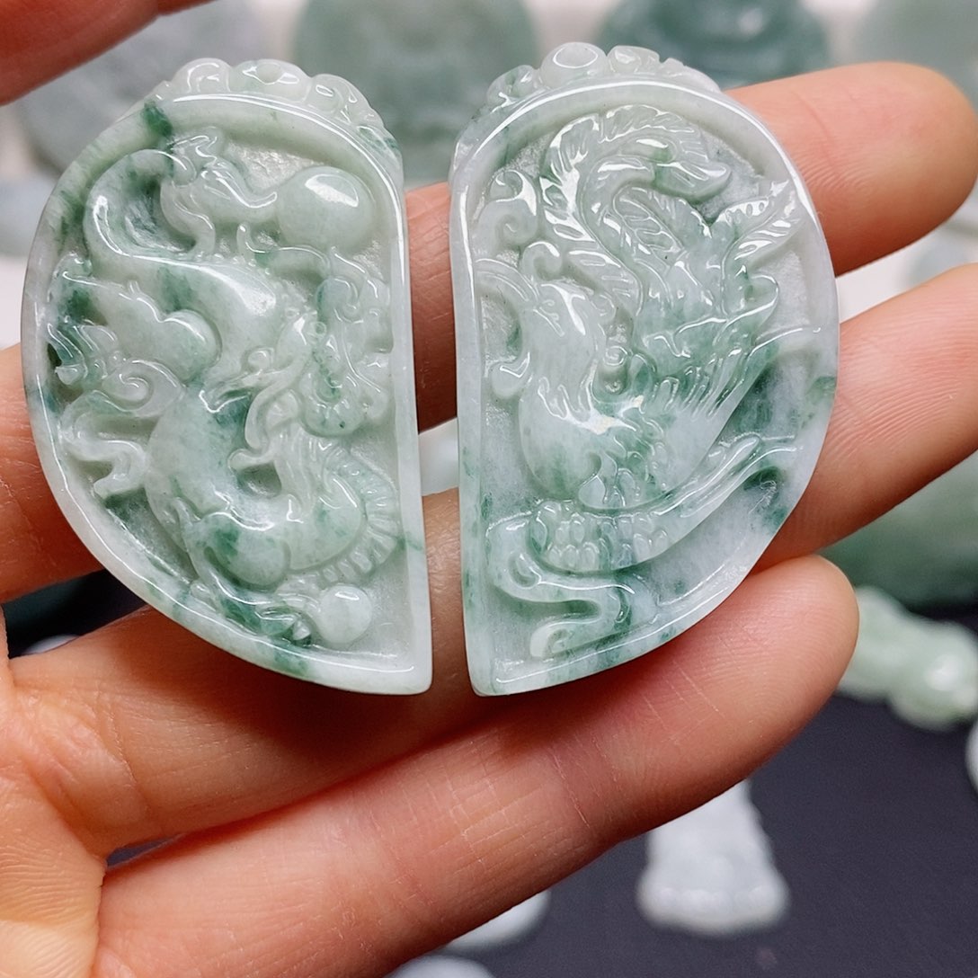 翡翠颈饰未镶嵌吊坠