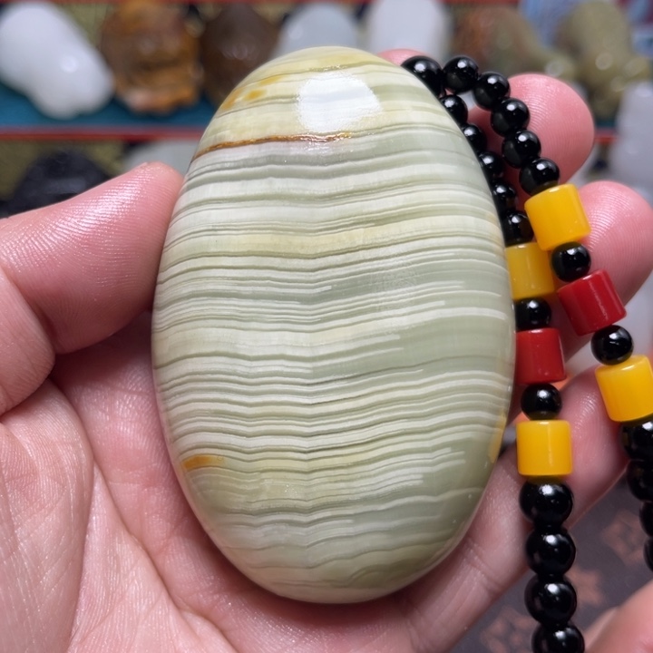 石材天然方解石手把件不退换