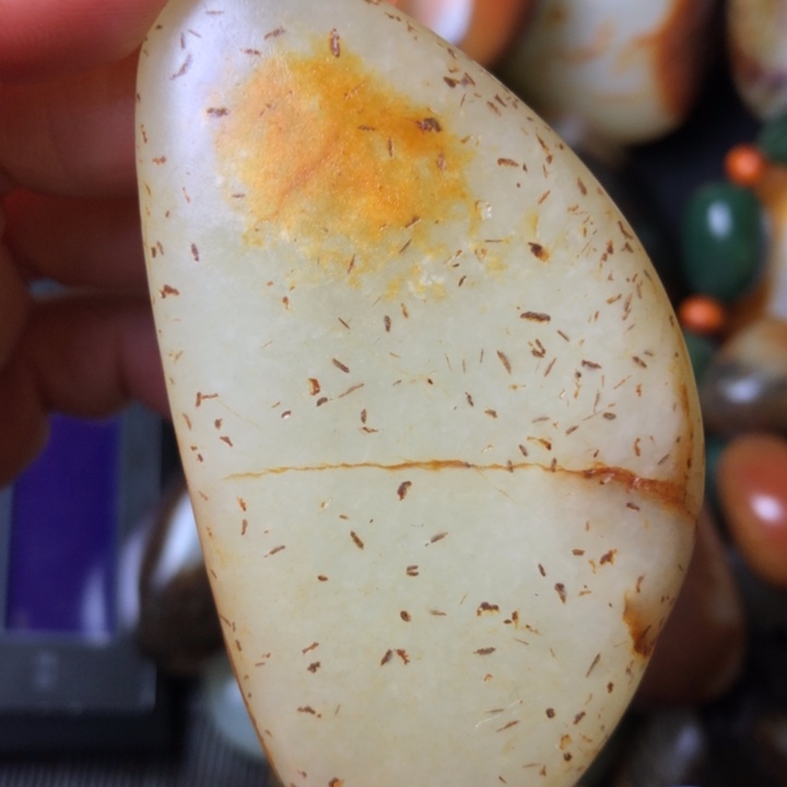 和田玉未镶嵌珠宝奇石