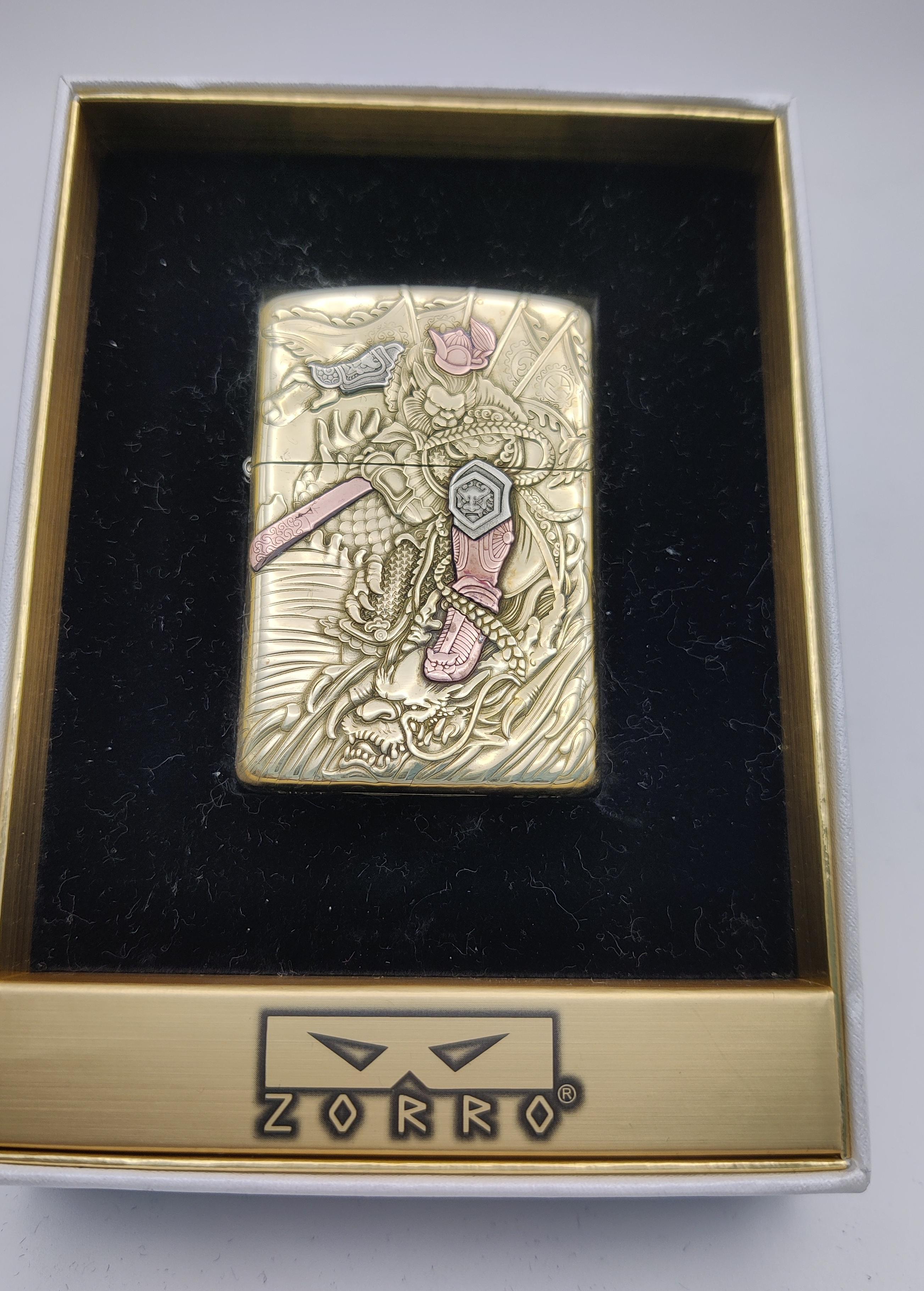 902S二代大圣盔甲黄铜双面浮雕镶嵌防风男士创意打火机礼物