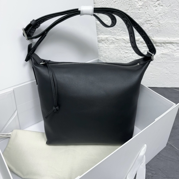 市场价20000/罗意威/95新/C8877607174/包包