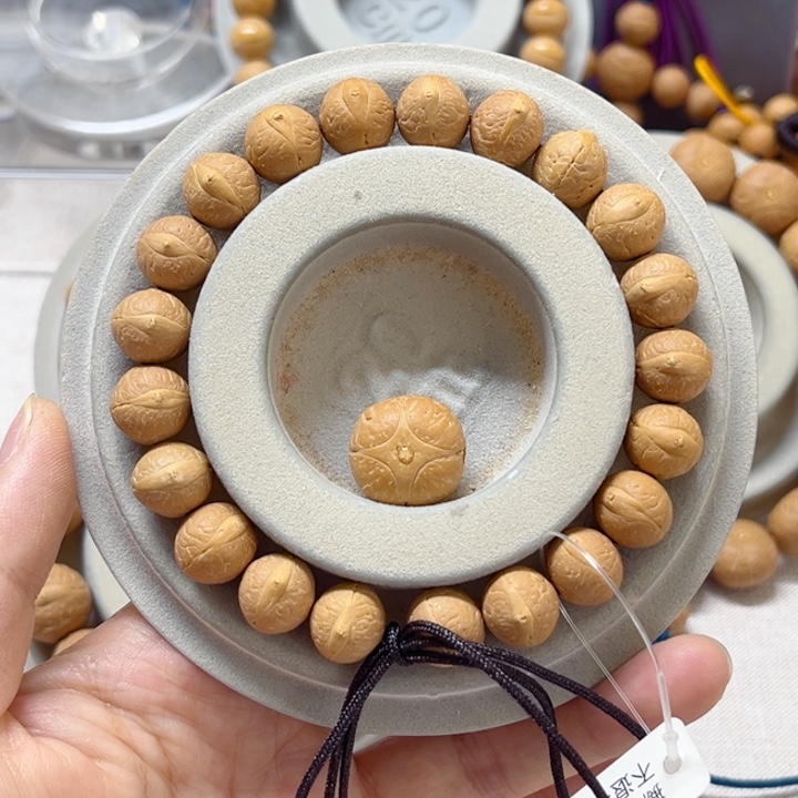 叽***噜手串凤眼菩提12凤眼手串，86@2935