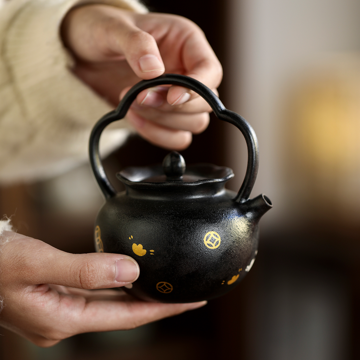 乌金釉手绘元宝描金提梁如意防烫手提梁家用轻奢陶瓷煮水泡茶壶