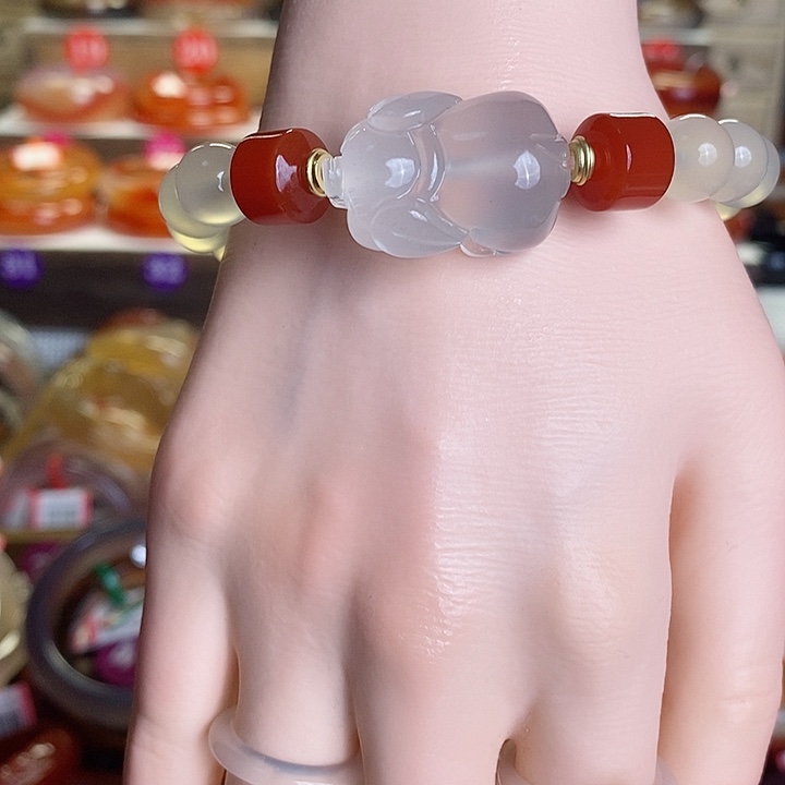 玛瑙/玉髓手镯未镶嵌