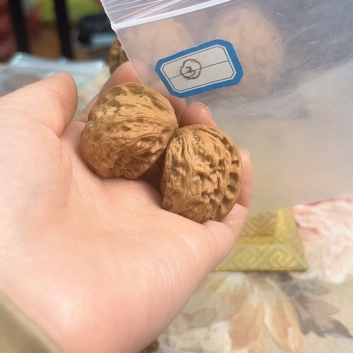 文玩核桃把件野狼异形